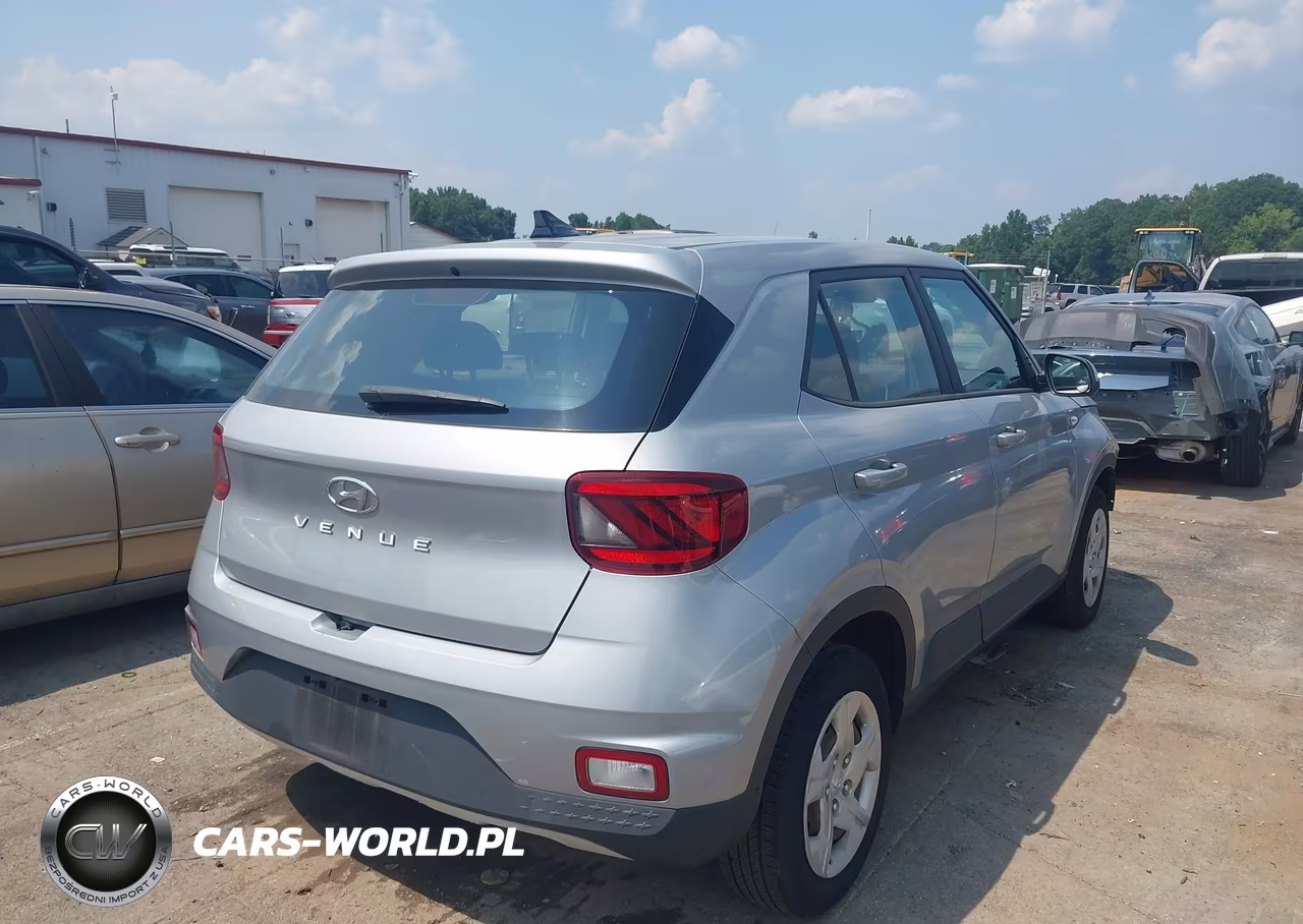 2020 Hyundai Venue Se VIN:KMHRB8A38LU033622 - 4
