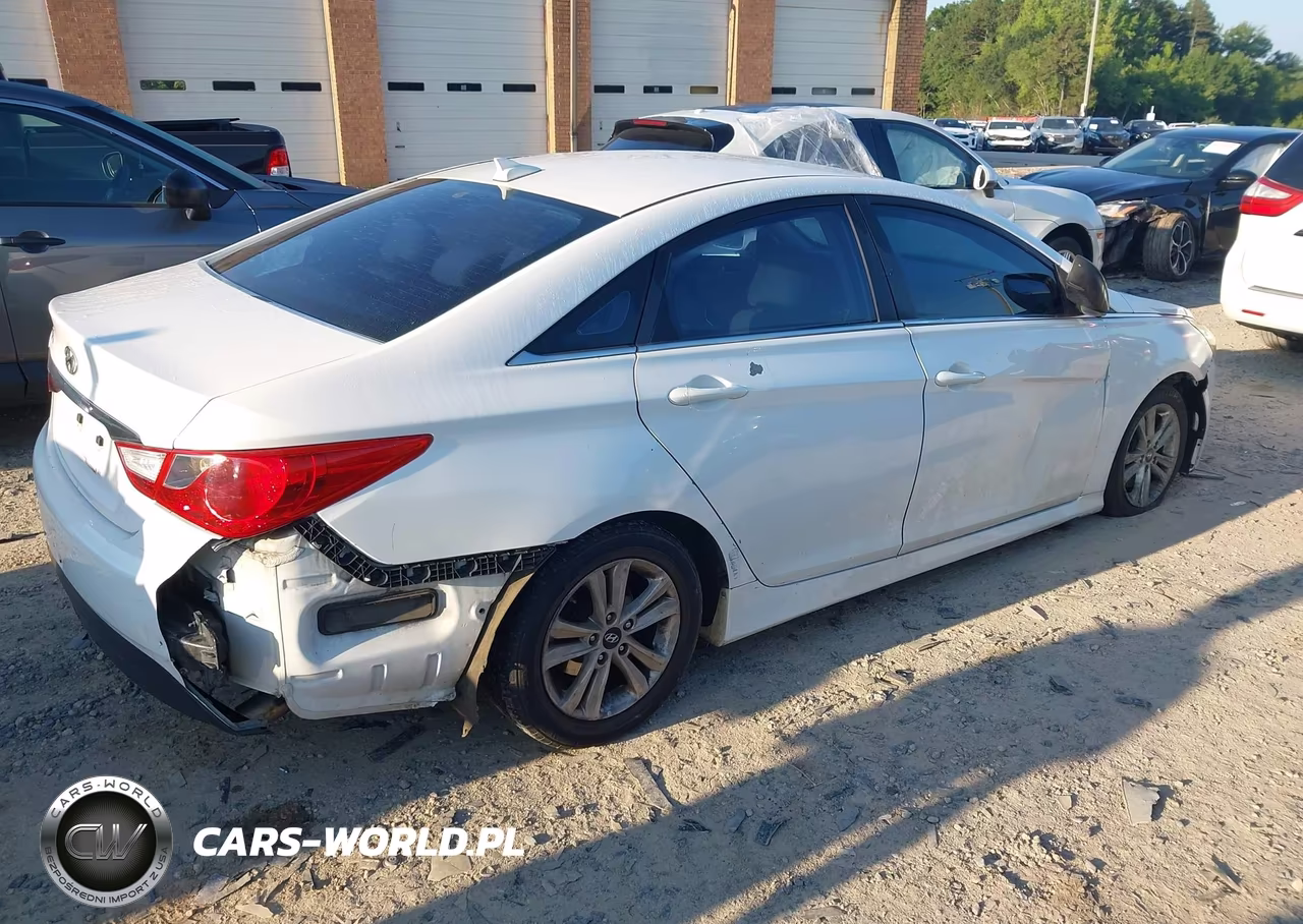 2014 Hyundai Sonata Gls VIN:5NPEB4AC1EH935375 - 4