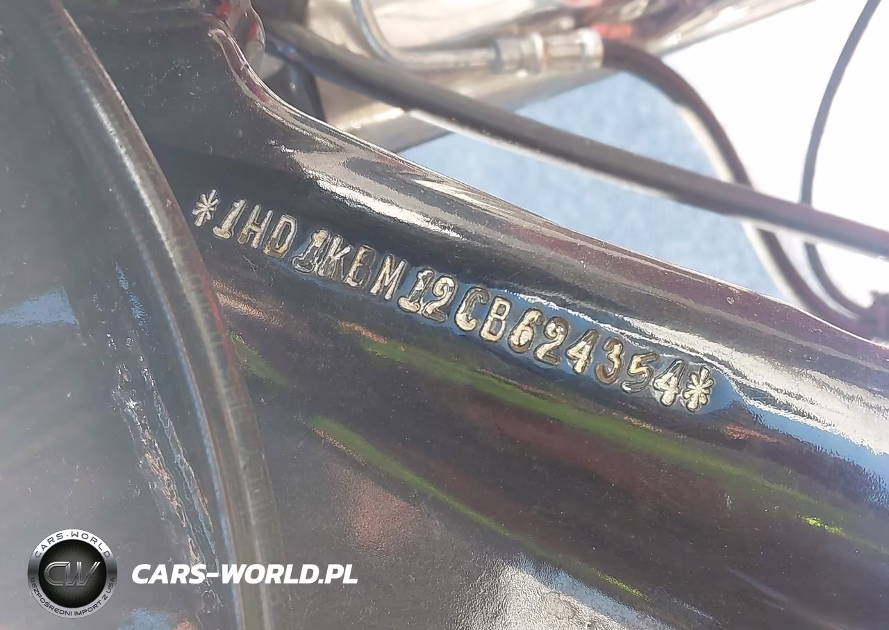 2012 Harley-Davidson Flhx Street Glide VIN:1HD1KBM12CB624354 - 10