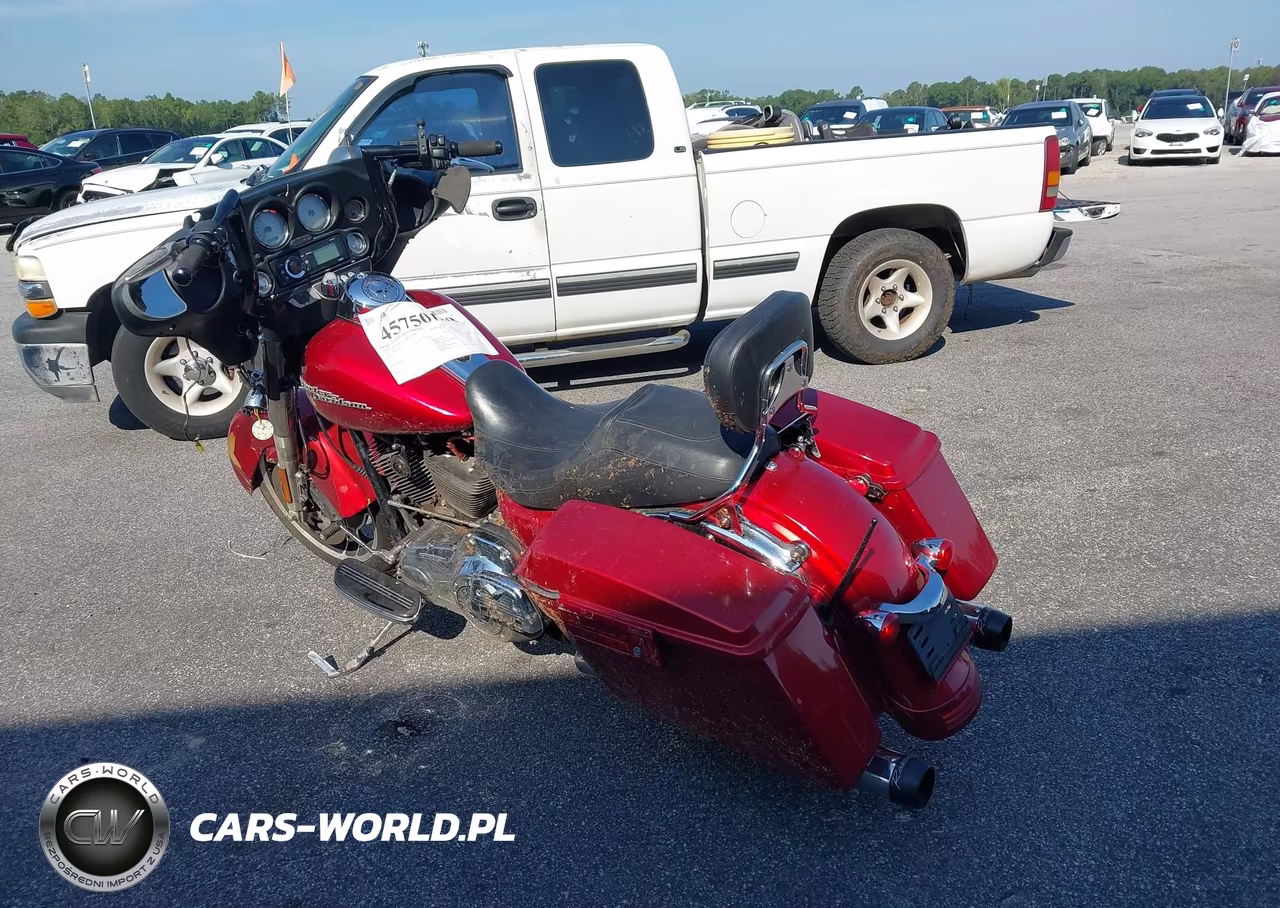 2012 Harley-Davidson Flhx Street Glide VIN:1HD1KBM12CB624354 - 3