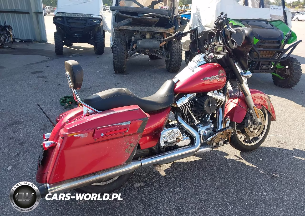 2012 Harley-Davidson Flhx Street Glide VIN:1HD1KBM12CB624354 - 4
