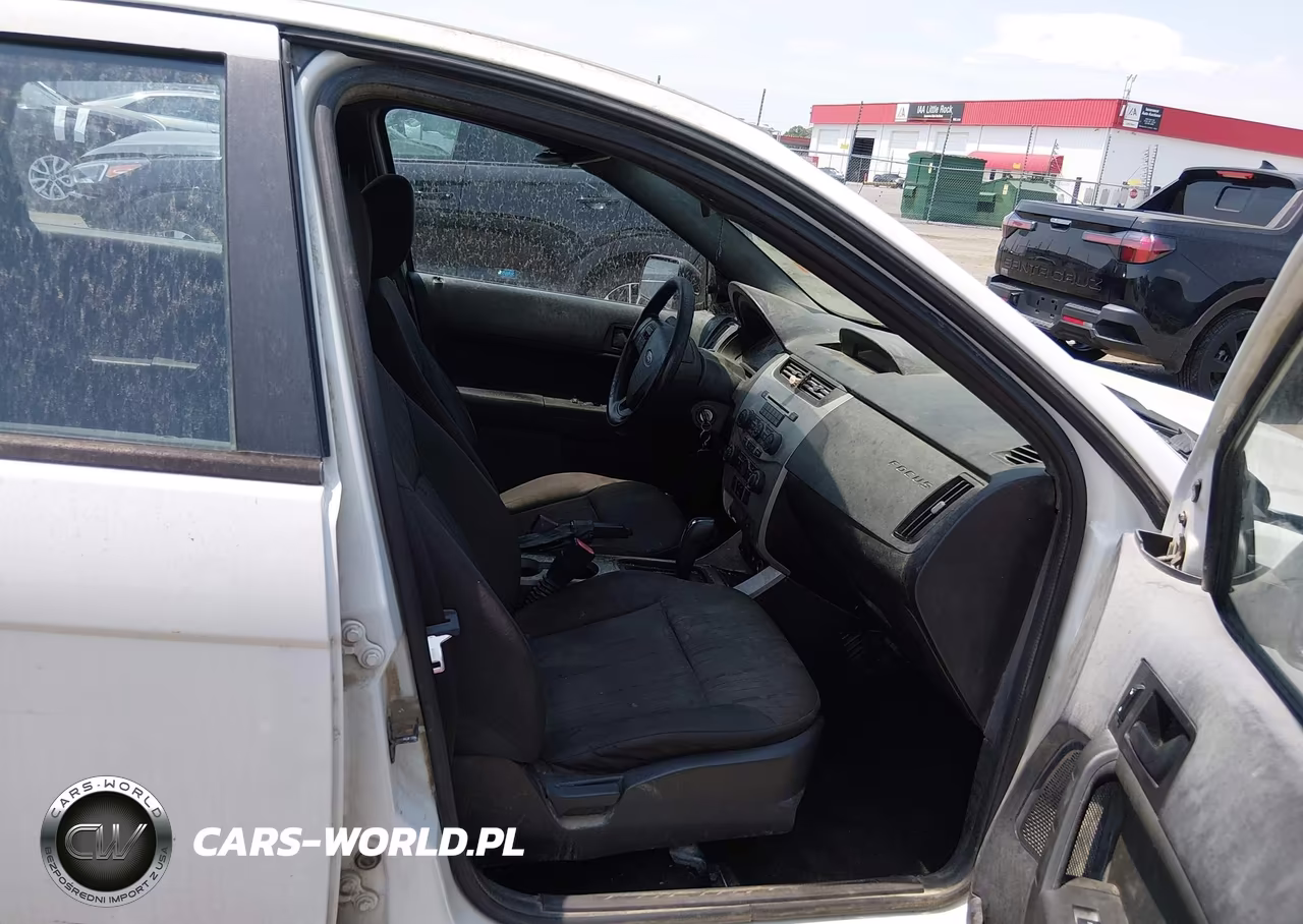 2010 Ford Focus Se VIN:1FAHP3FN6AW266954 - 5