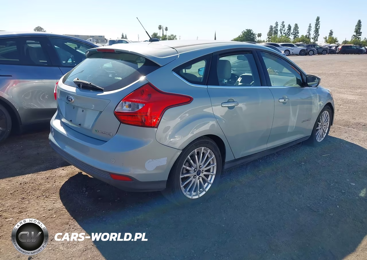 2013 Ford Focus Electric VIN:1FADP3R45DL125977 - 4