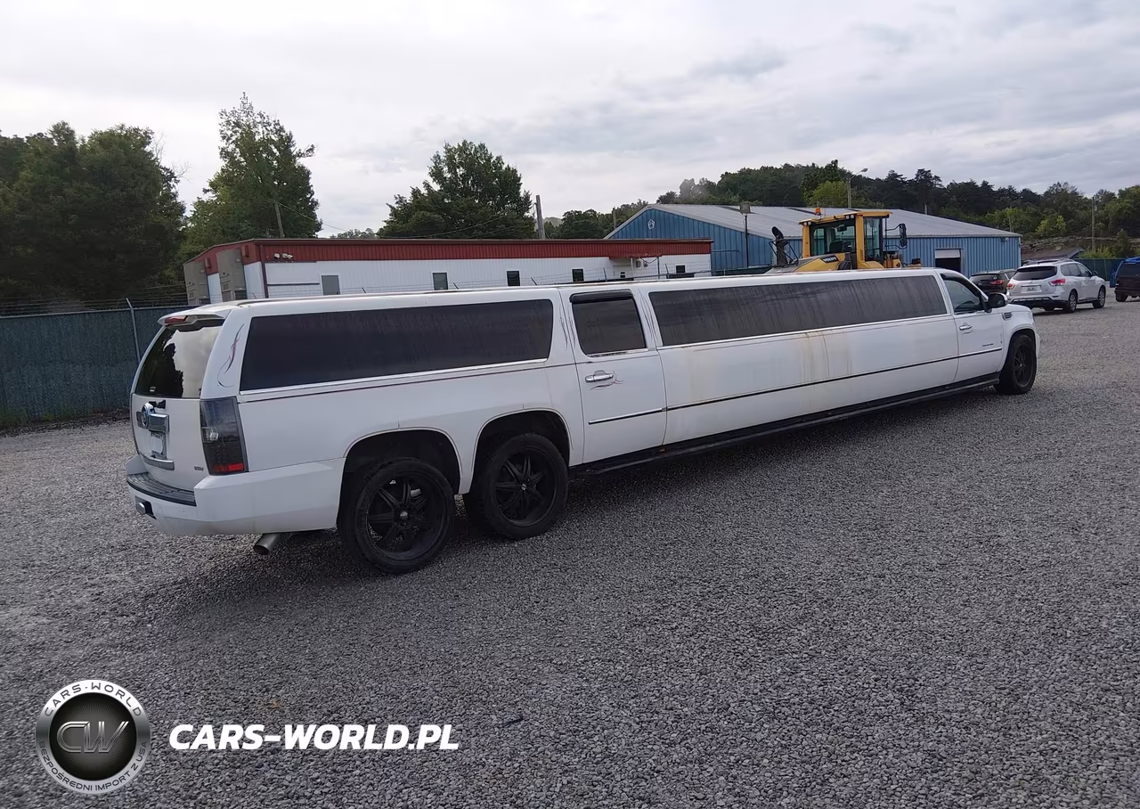 2007 Chevrolet Suburban Ls VIN:3GNFC16J97G314699 - 4
