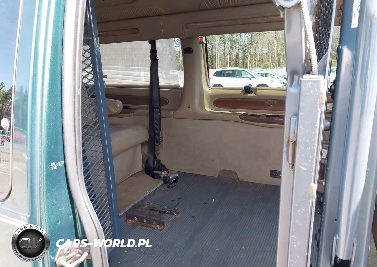 2008 Ford E-150 Recreational VIN:1FDNE14L28DA15729 - 8