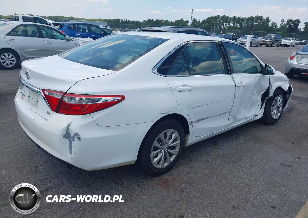 2017 Toyota Camry Le VIN:4T1BF1FK1HU362800 - 4