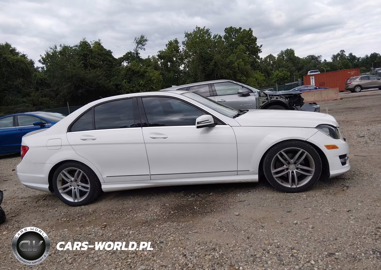 2013 Mercedes-Benz C 250 Sport VIN:WDDGF4HB6DR276135 - 14