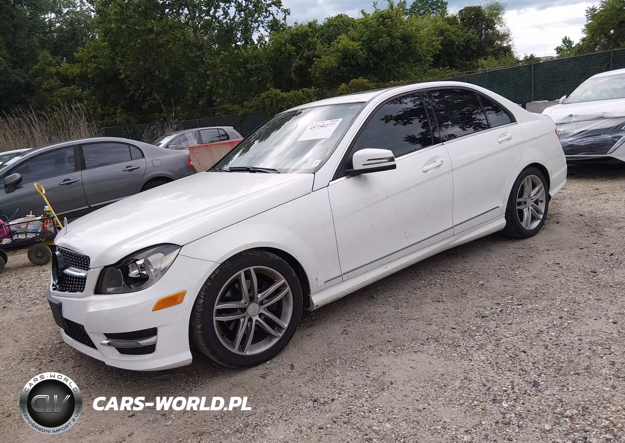 2013 Mercedes-Benz C 250 Sport VIN:WDDGF4HB6DR276135 - 2
