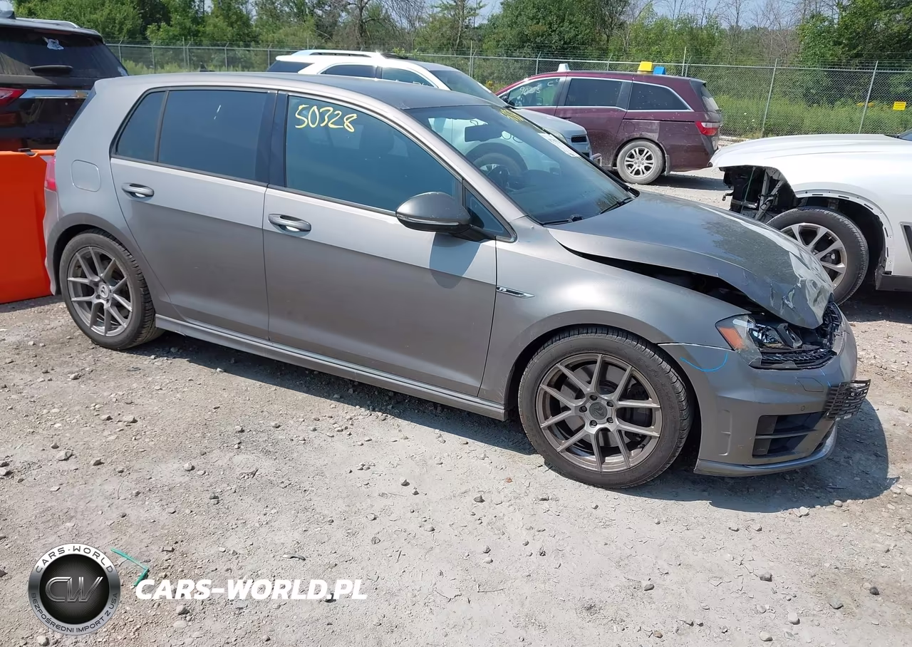 2015 Volkswagen Golf R 4-Door