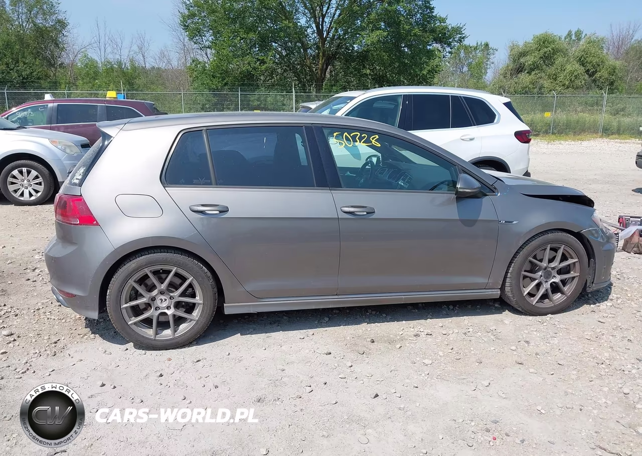 2015 Volkswagen Golf R 4-Door VIN:WVWLF7AU9FW233449 - 13