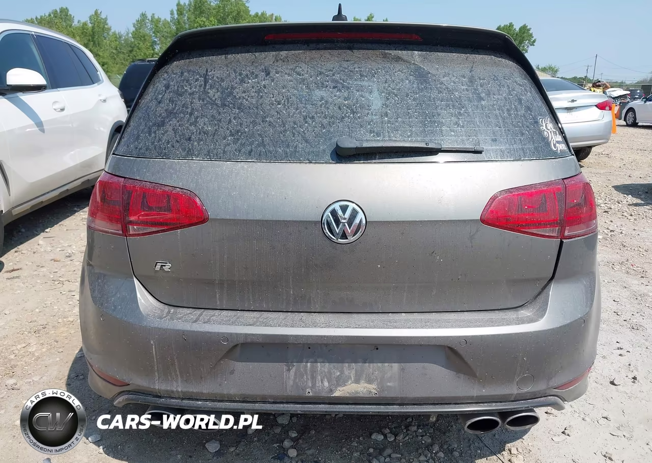 2015 Volkswagen Golf R 4-Door VIN:WVWLF7AU9FW233449 - 16