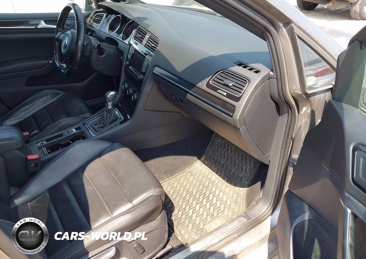 2015 Volkswagen Golf R 4-Door VIN:WVWLF7AU9FW233449 - 5