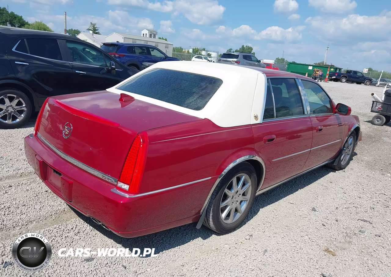 2011 Cadillac Dts Luxury Collection VIN:1G6KD5E65BU134170 - 4