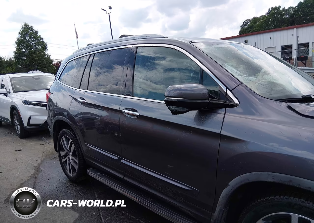 2017 Honda Pilot Touring VIN:5FNYF5H90HB039654 - 14