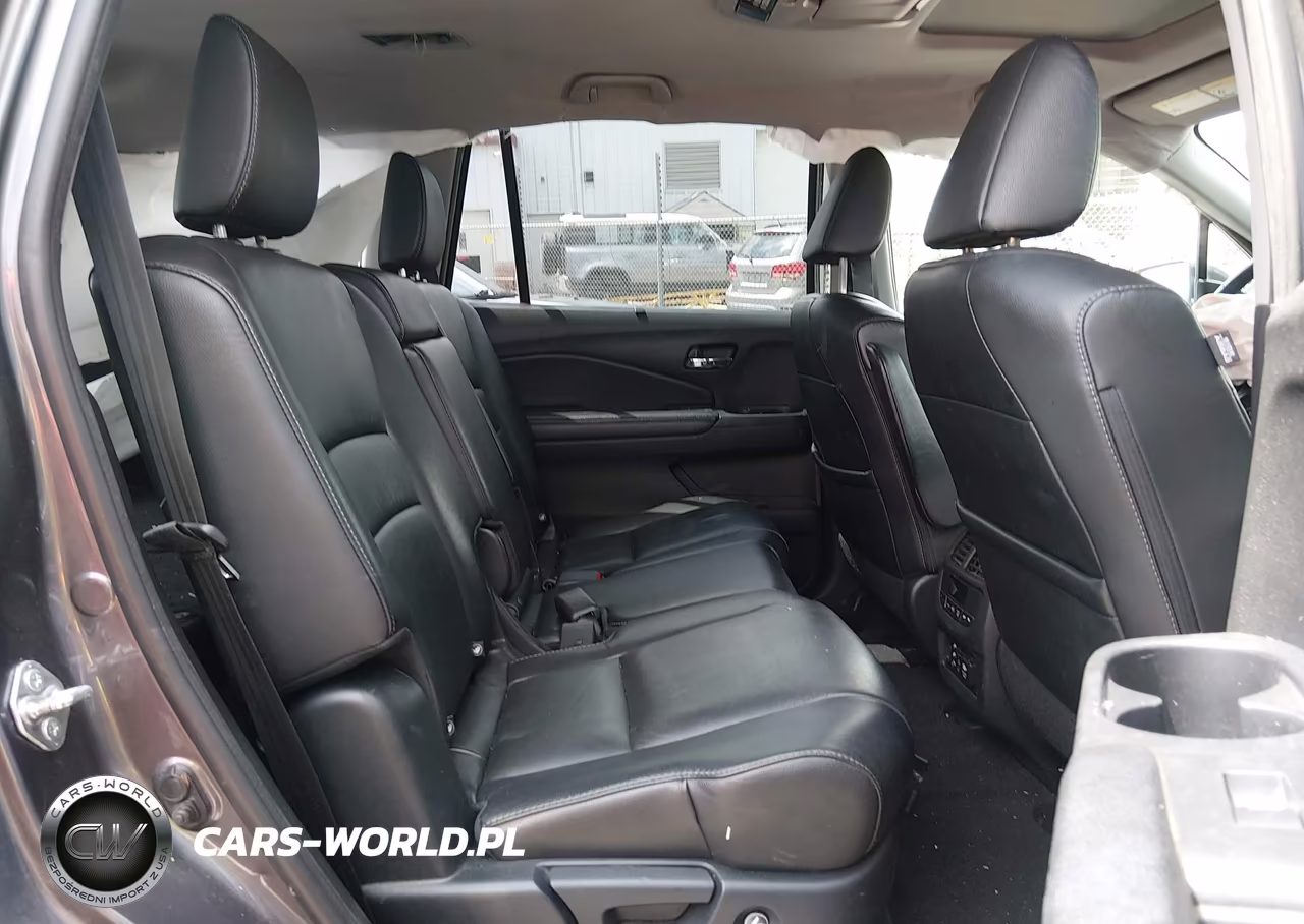 2017 Honda Pilot Touring VIN:5FNYF5H90HB039654 - 8