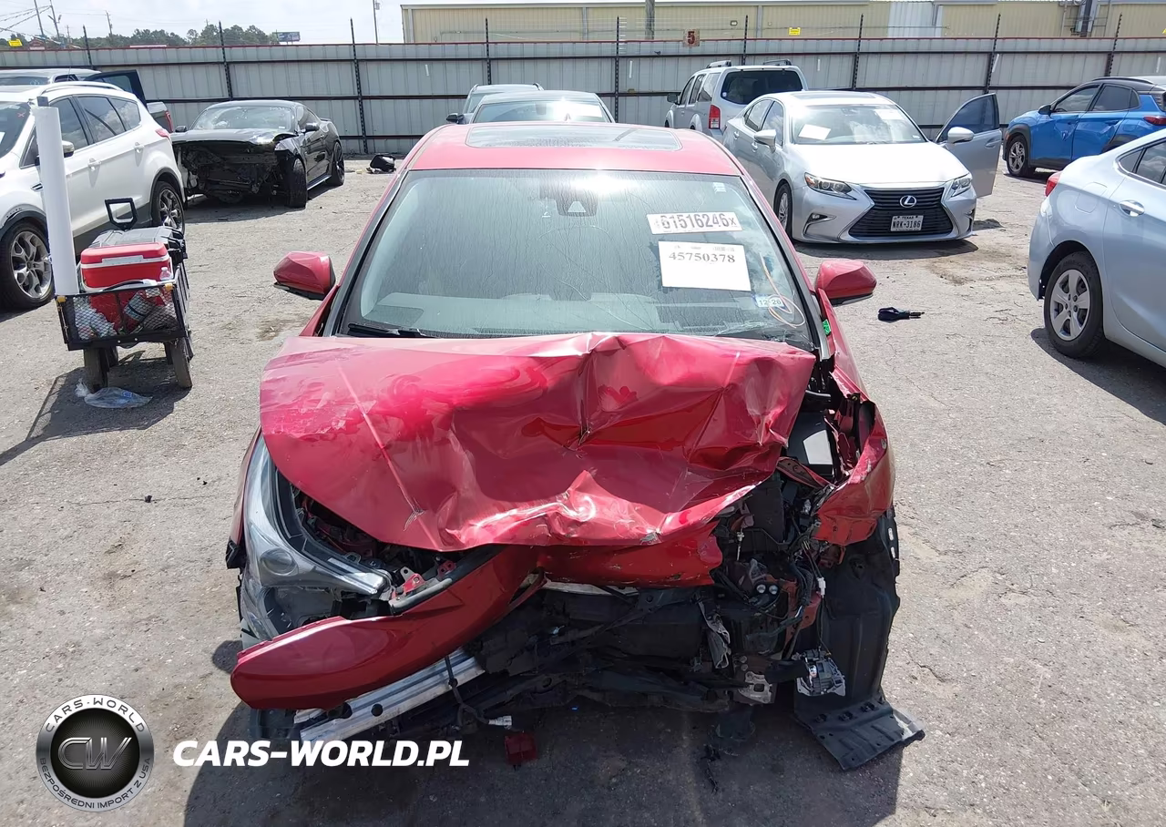 2018 Toyota Prius Four VIN:JTDKARFU5J3063910 - 12