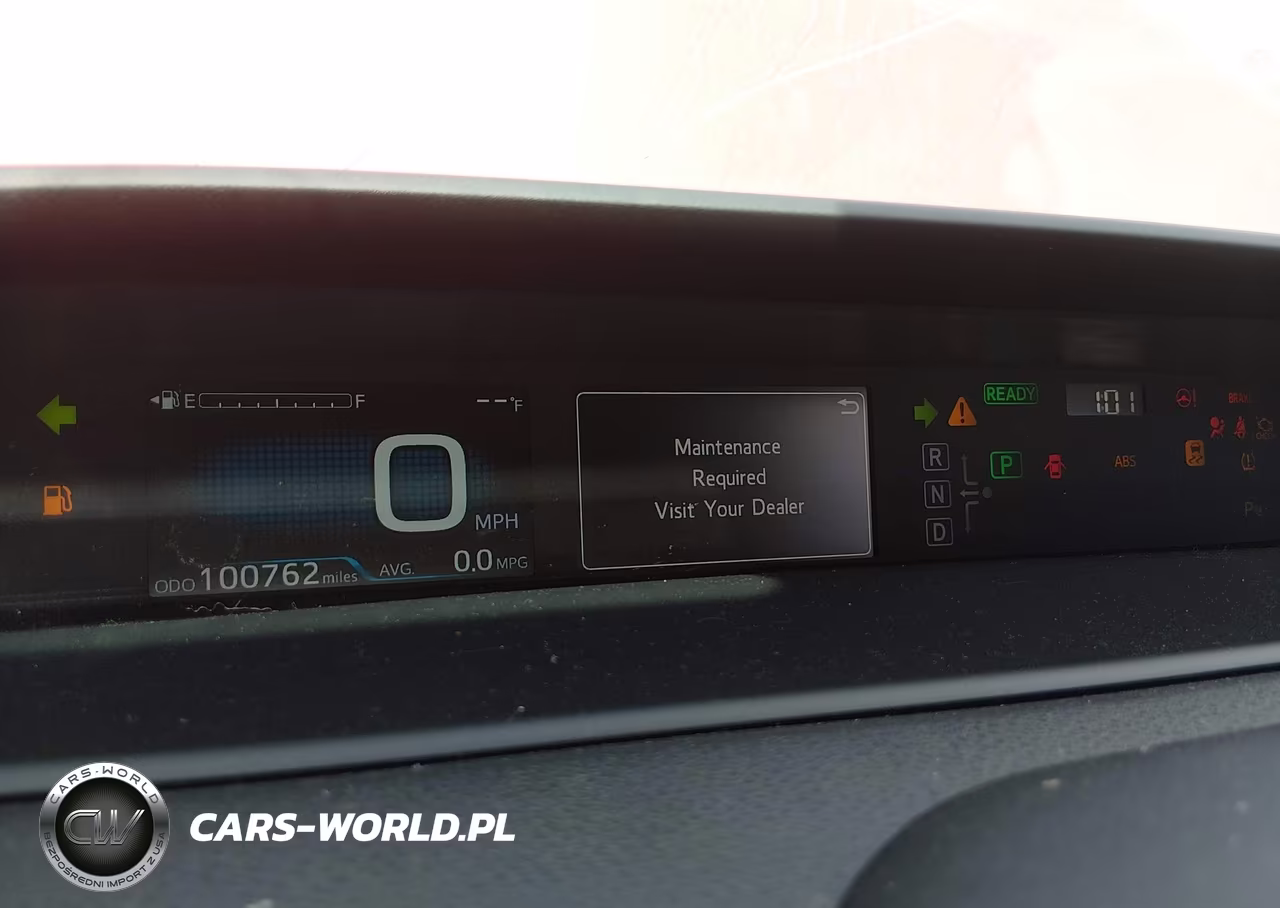 2018 Toyota Prius Four VIN:JTDKARFU5J3063910 - 7
