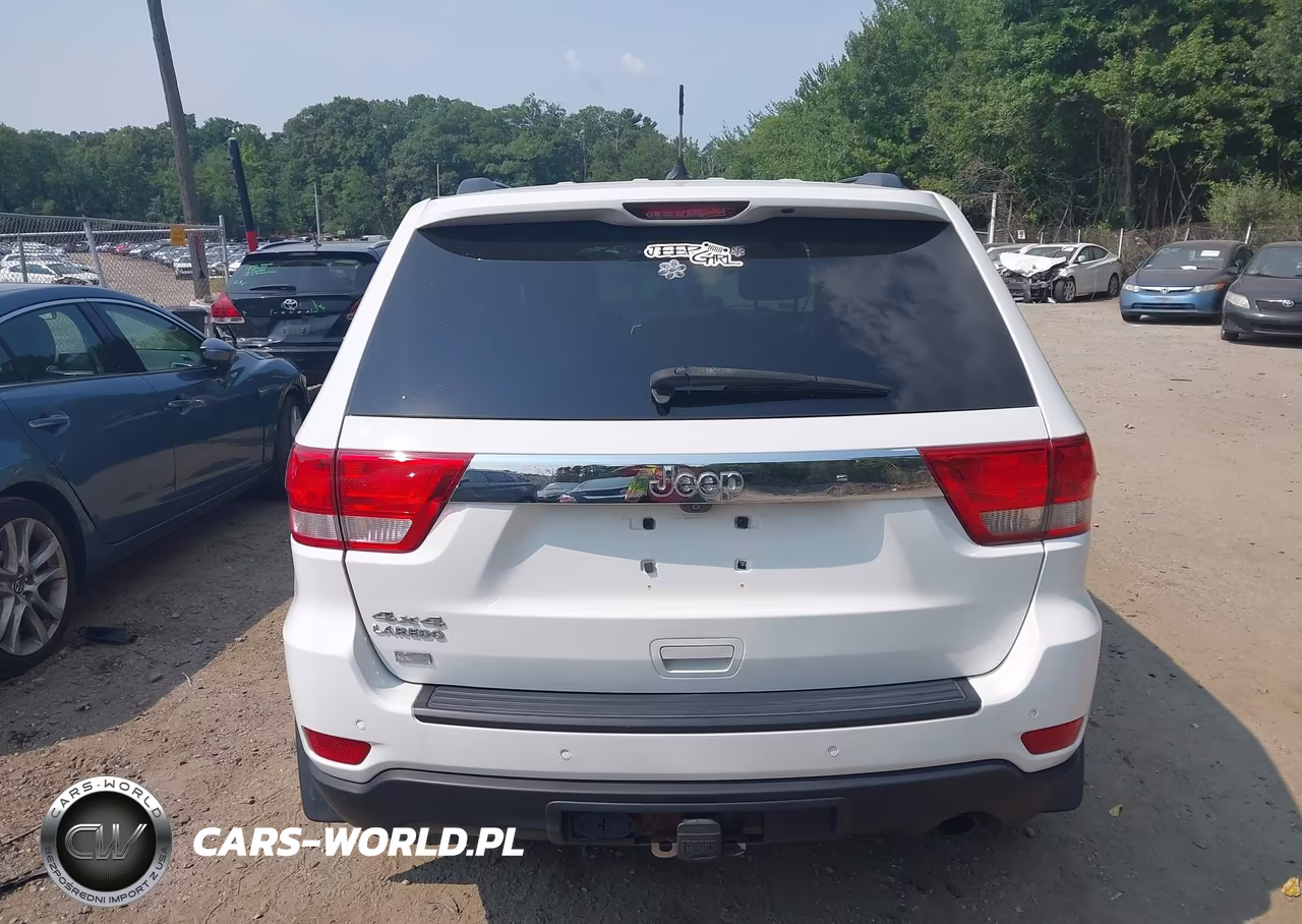 2013 Jeep Grand Cherokee Laredo VIN:1C4RJFAG4DC583633 - 16