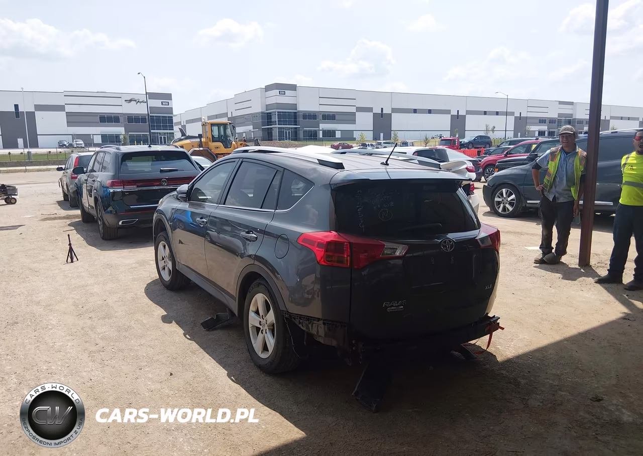 2013 Toyota Rav4 Xle VIN:2T3WFREV7DW044709 - 3