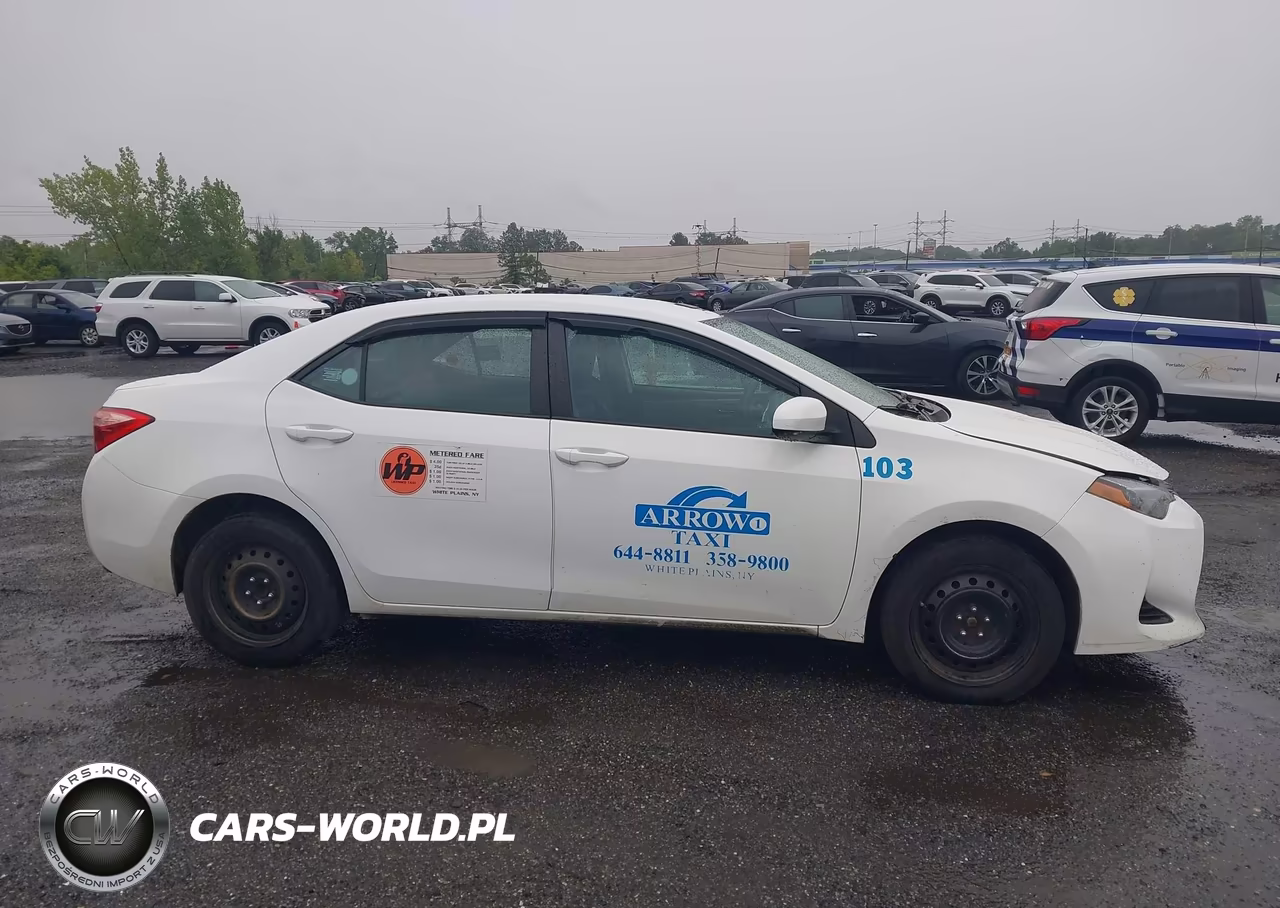 2019 Toyota Corolla Le VIN:2T1BURHE4KC227766 - 13