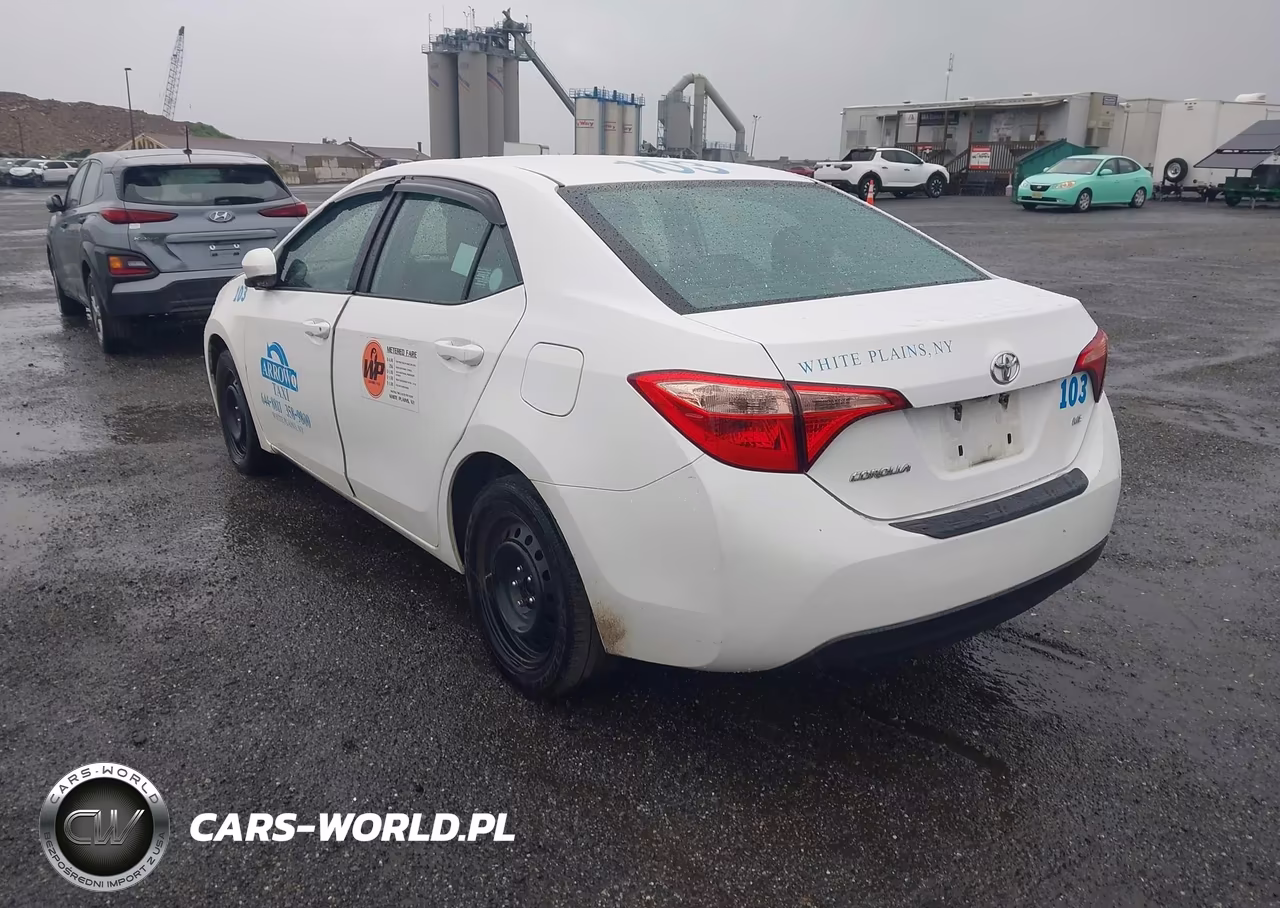 2019 Toyota Corolla Le VIN:2T1BURHE4KC227766 - 3