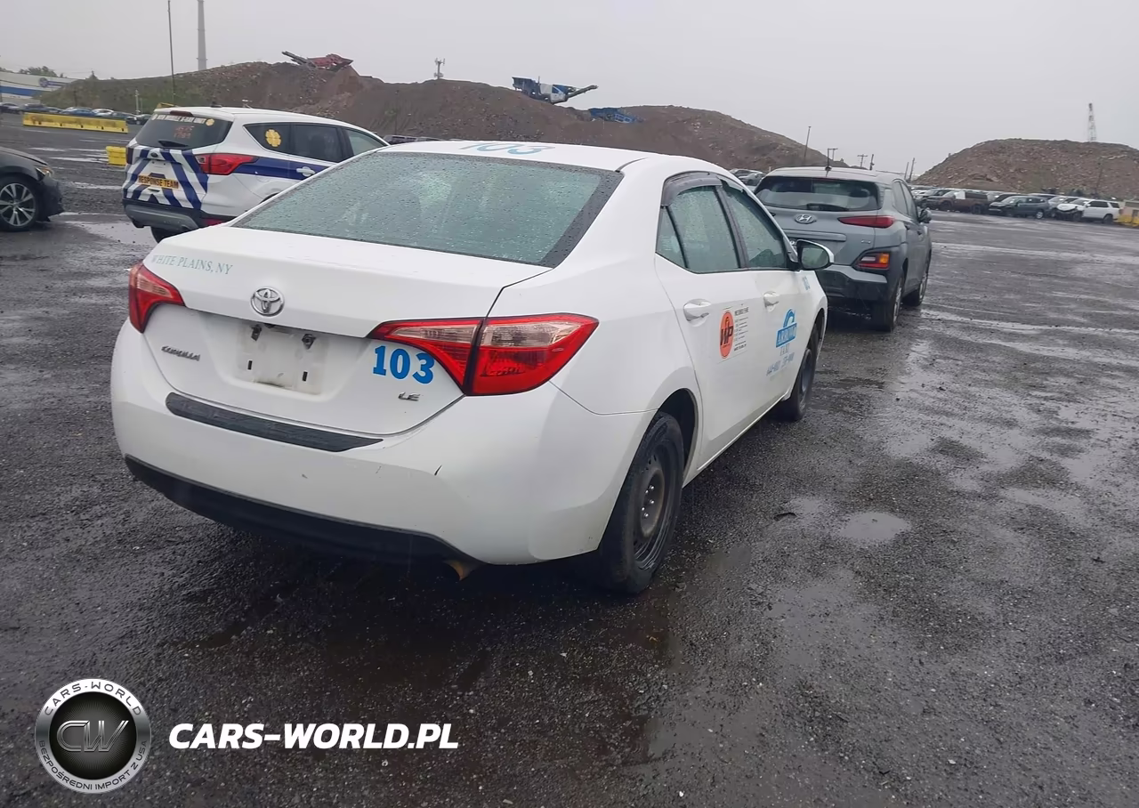 2019 Toyota Corolla Le VIN:2T1BURHE4KC227766 - 4