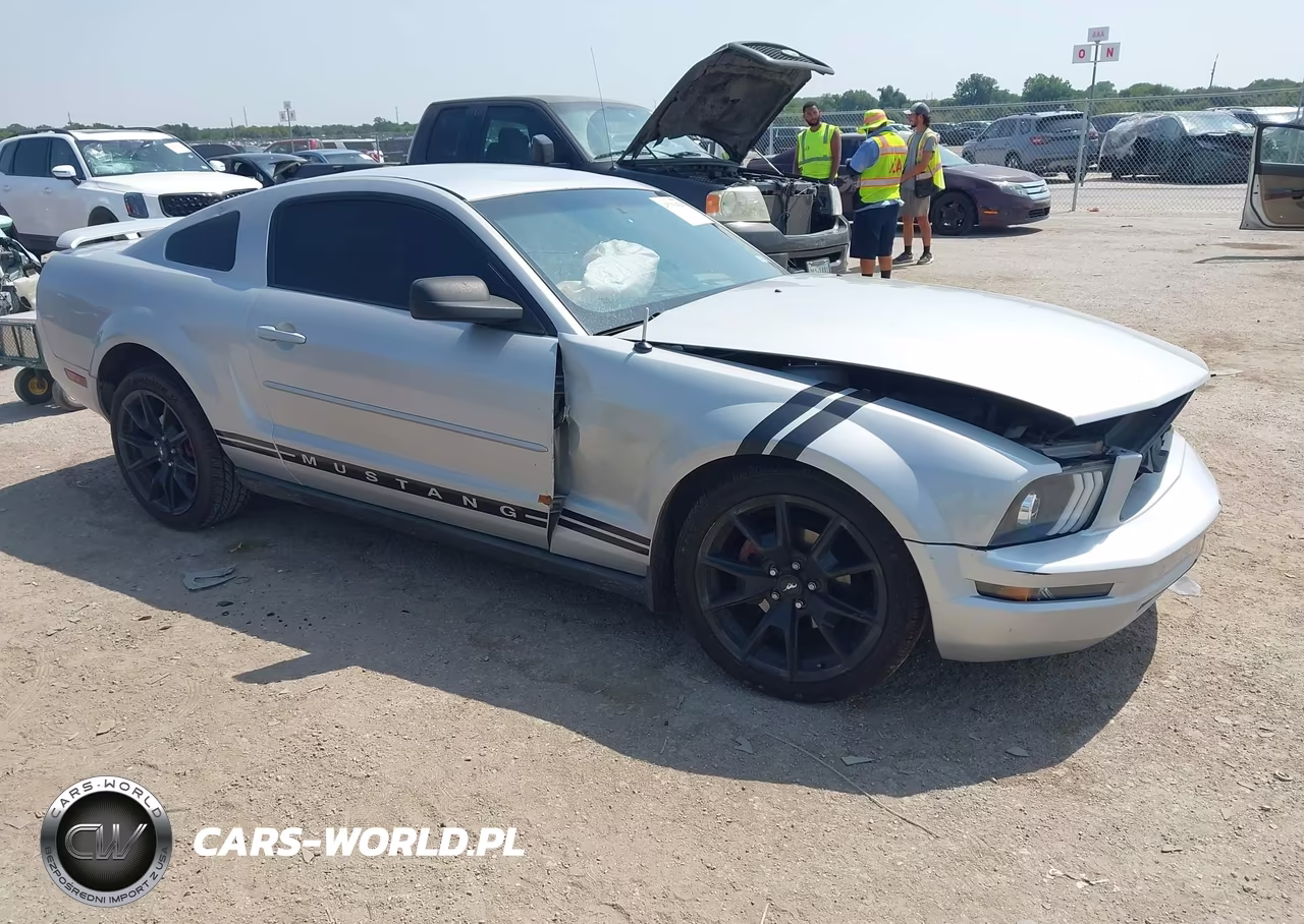 2005 Ford Mustang V6 Deluxe-V6 Premium