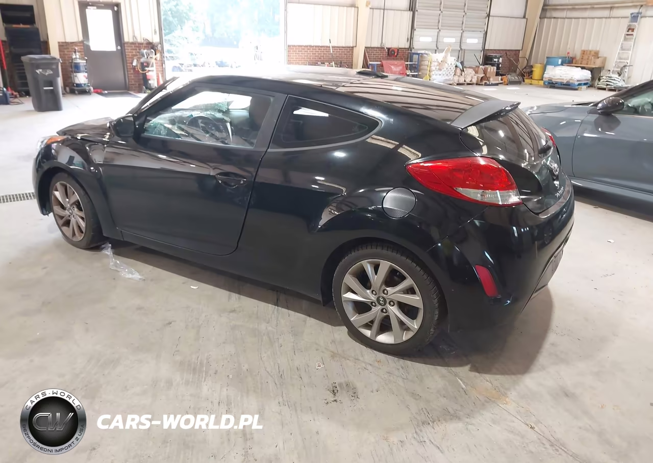 2017 Hyundai Veloster VIN:KMHTC6AD3HU322320 - 3