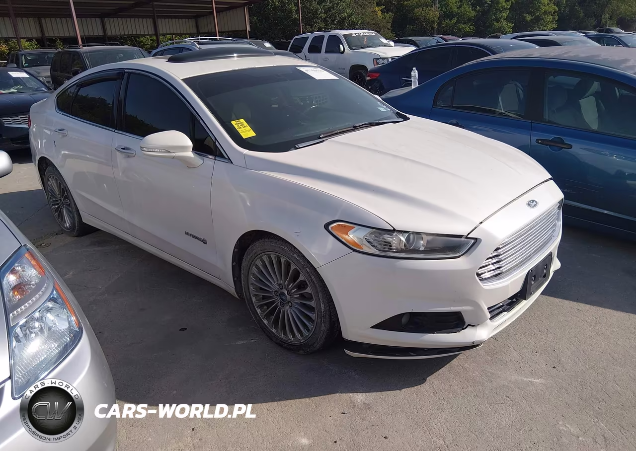 2013 Ford Fusion Hybrid Titanium – zdjęcie 1 z 11