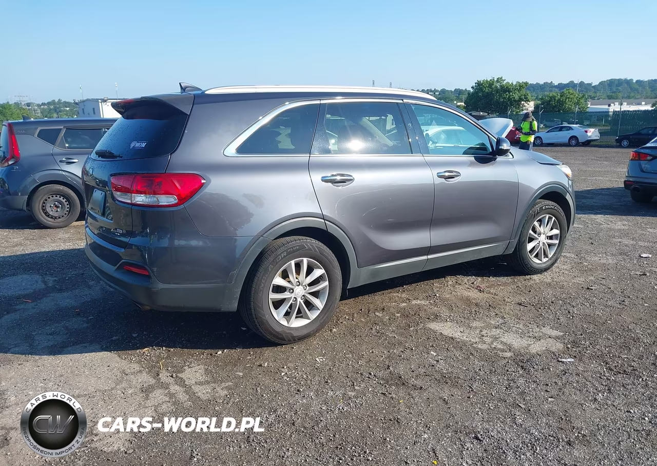 2016 Kia Sorento 2.4L Lx VIN:5XYPG4A34GG023893 - 4
