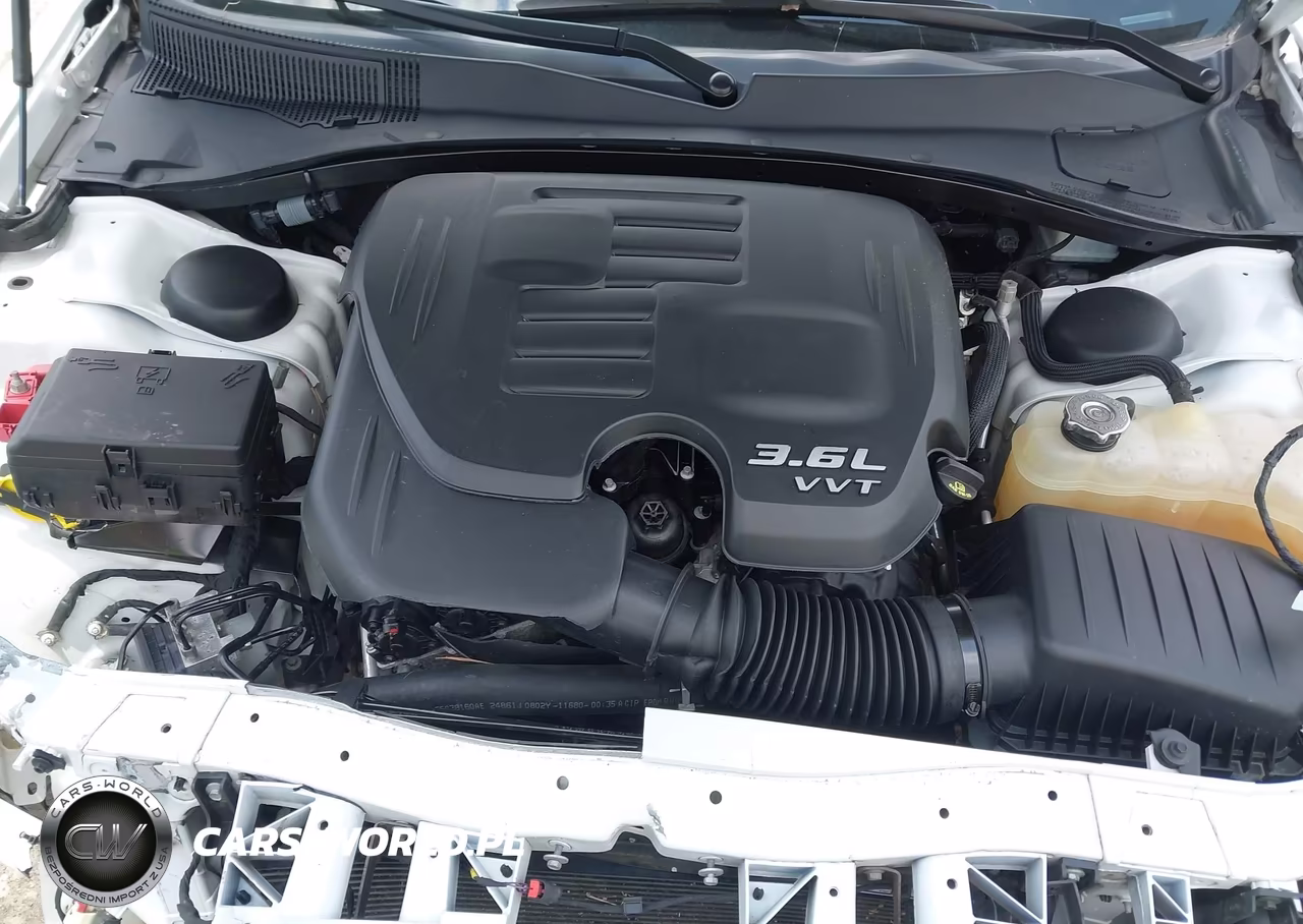 2022 Chrysler 300 S VIN:2C3CCABG7NH135231 - 10