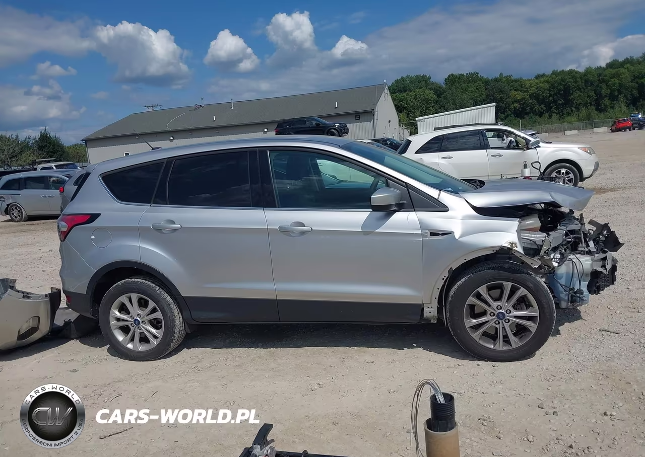 2017 Ford Escape Se VIN:1FMCU9GD7HUC76139 - 14