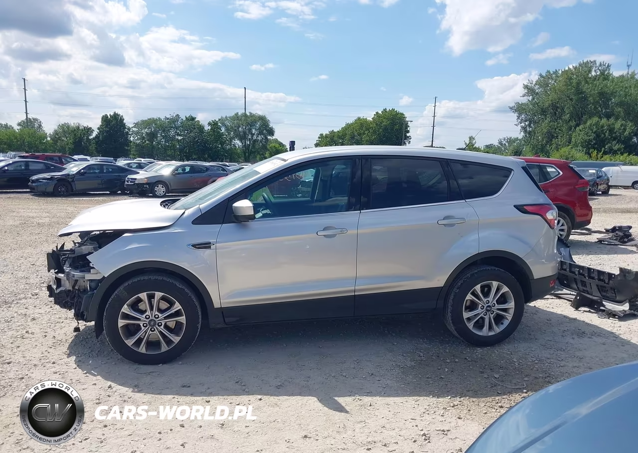 2017 Ford Escape Se VIN:1FMCU9GD7HUC76139 - 15