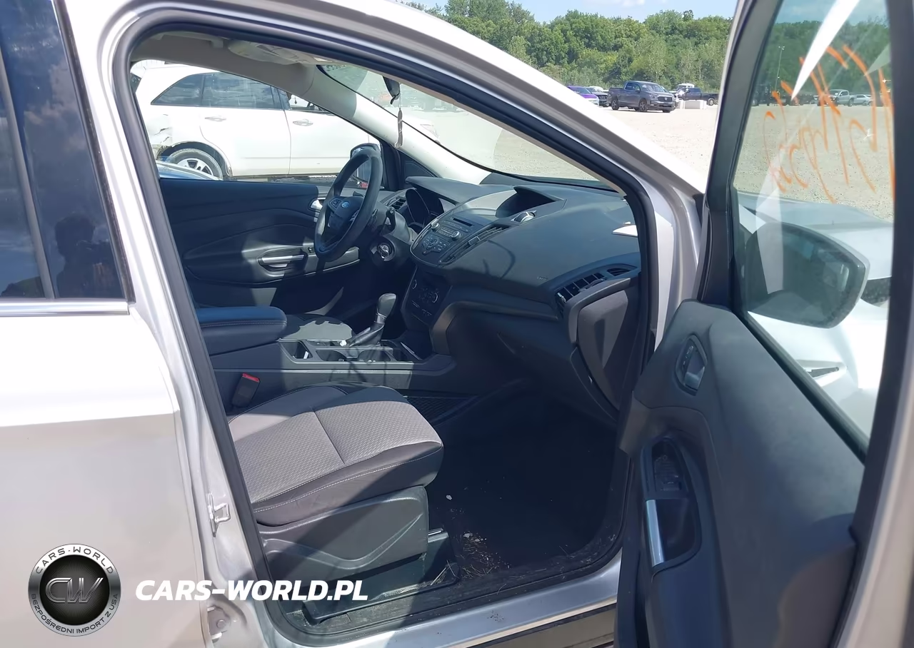 2017 Ford Escape Se VIN:1FMCU9GD7HUC76139 - 5