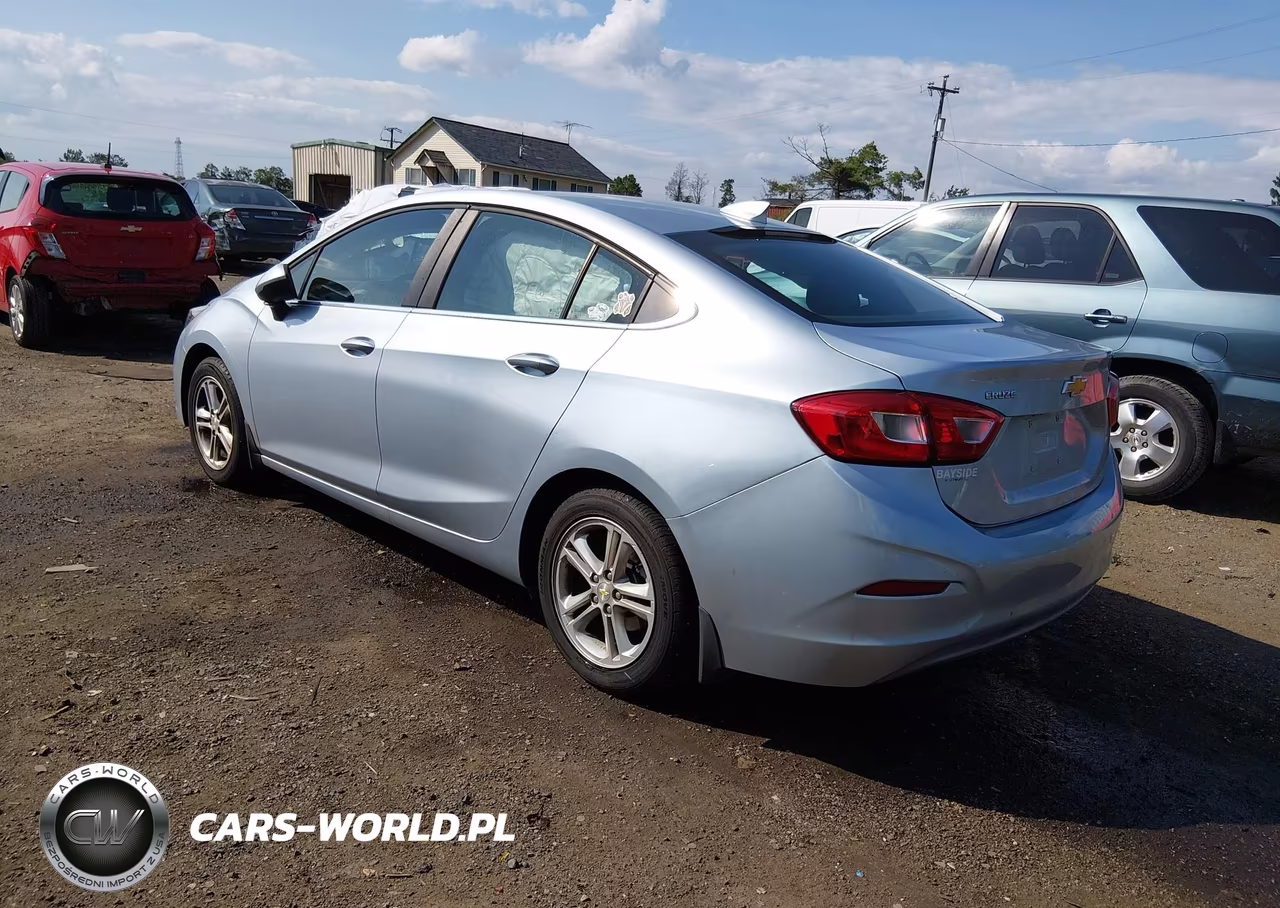 2018 Chevrolet Cruze Lt Auto VIN:1G1BE5SM9J7221881 - 3