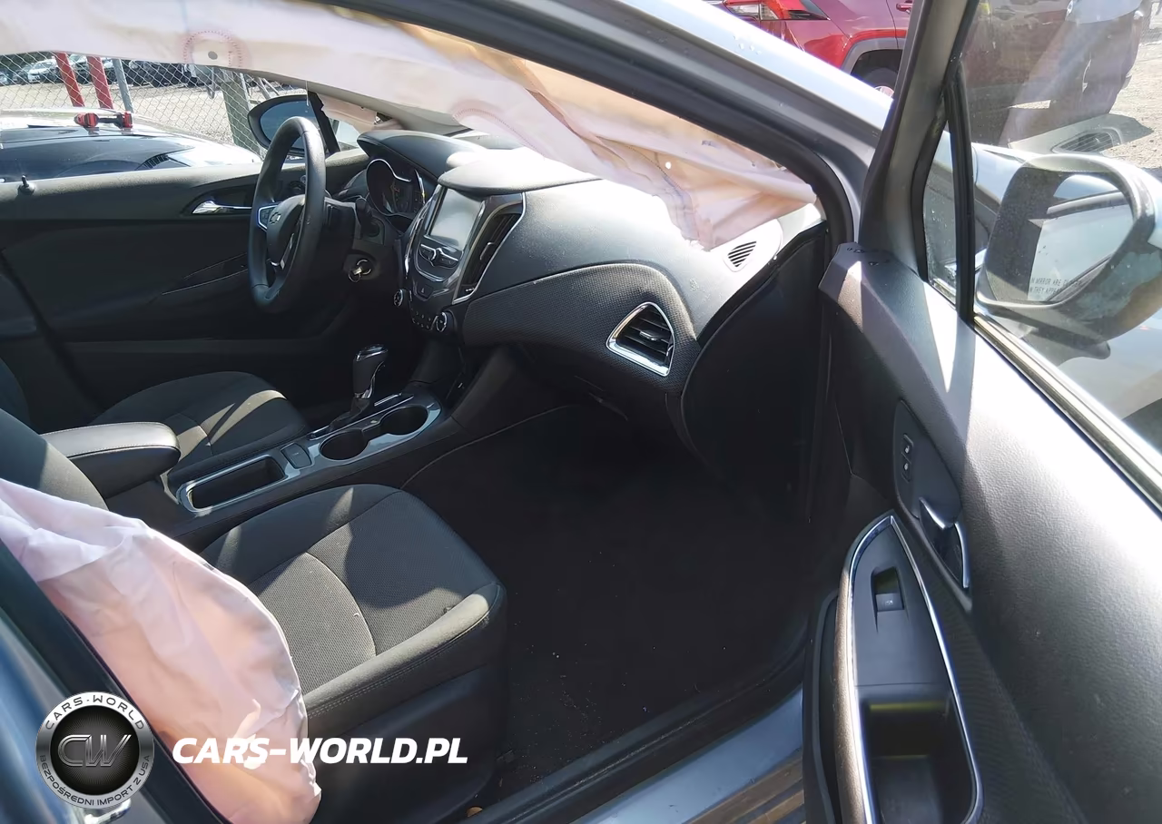 2018 Chevrolet Cruze Lt Auto VIN:1G1BE5SM9J7221881 - 5