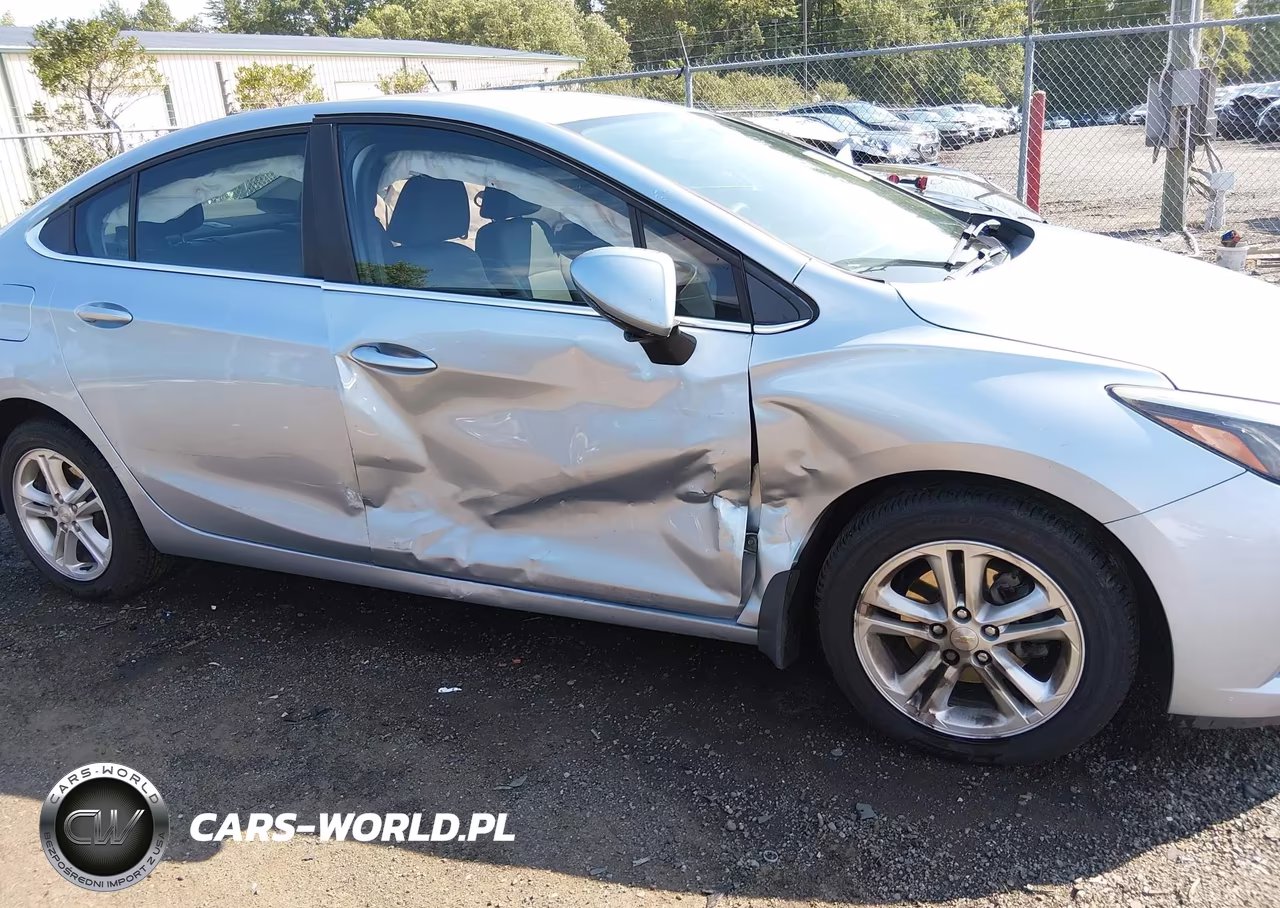 2018 Chevrolet Cruze Lt Auto VIN:1G1BE5SM9J7221881 - 6