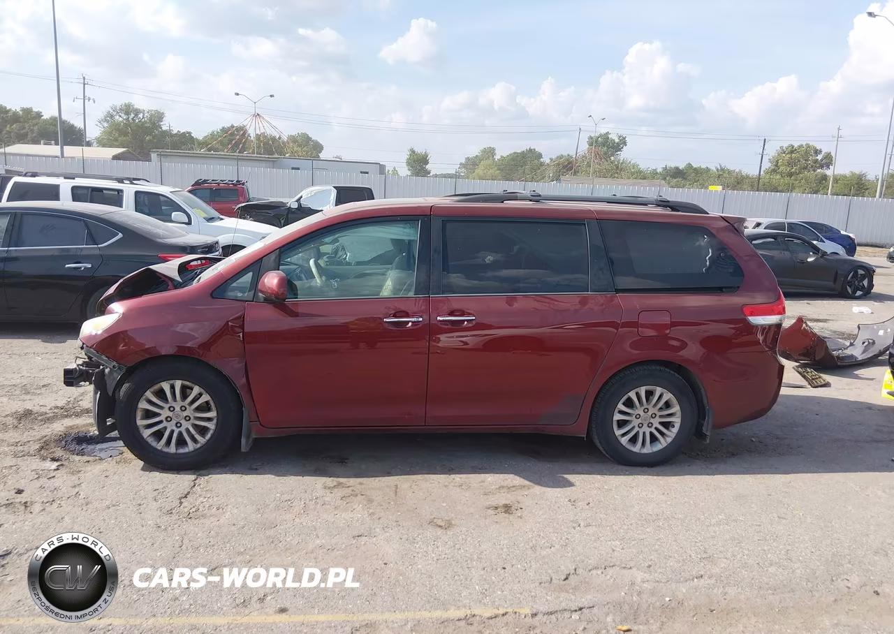 2013 Toyota Sienna Xle V6 8 Passenger VIN:5TDYK3DC3DS374088 - 14