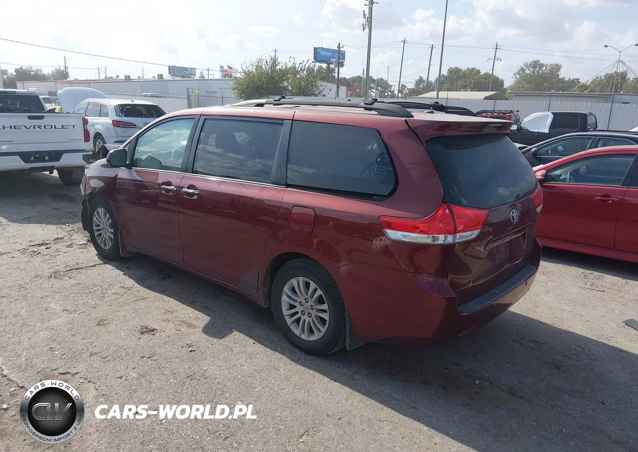 2013 Toyota Sienna Xle V6 8 Passenger VIN:5TDYK3DC3DS374088 - 3