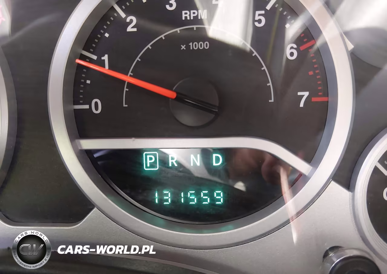 2007 Jeep Wrangler Unlimited Sahara VIN:1J4GA59107L141609 - 15