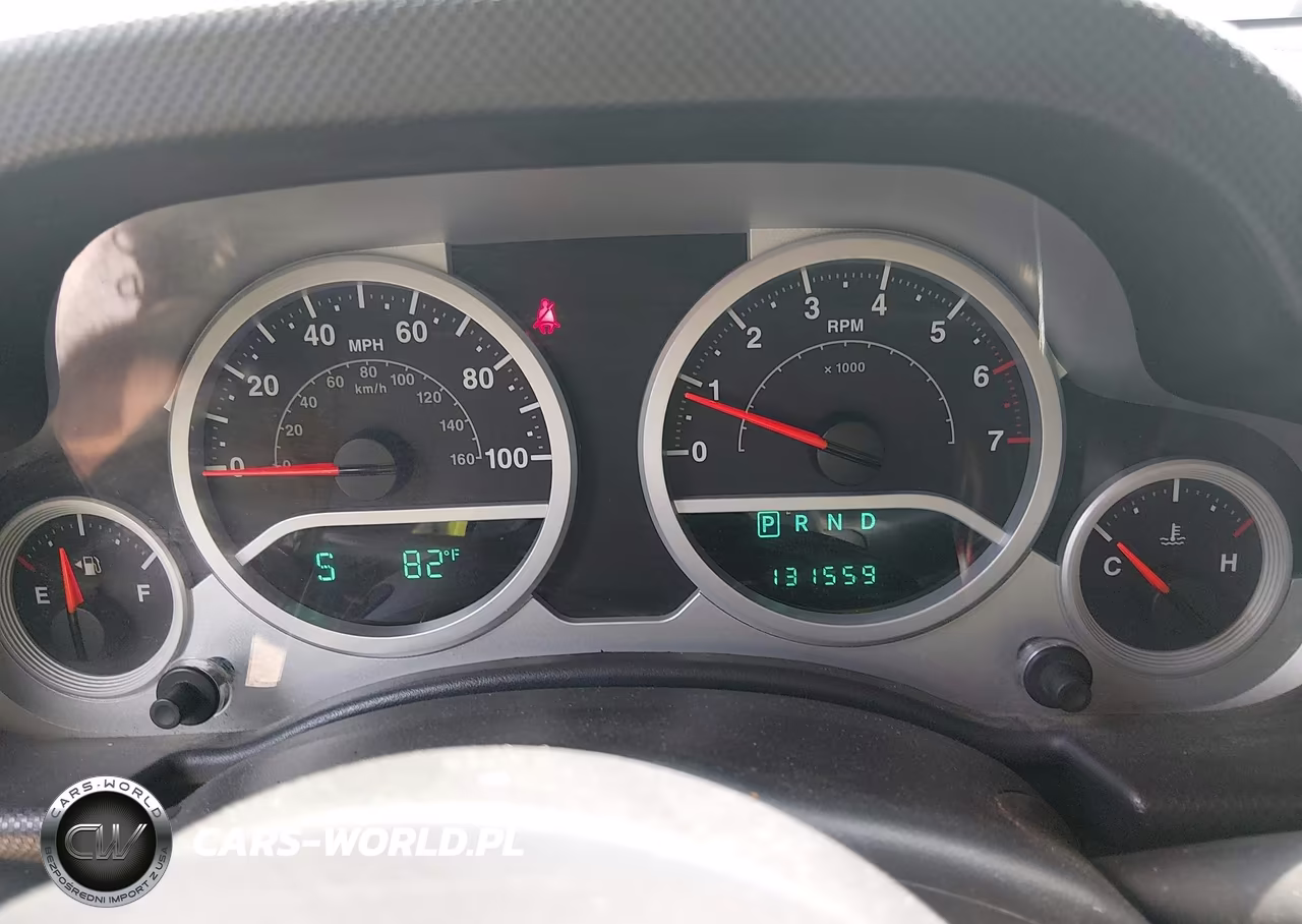 2007 Jeep Wrangler Unlimited Sahara VIN:1J4GA59107L141609 - 7