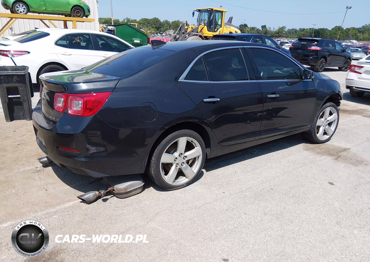 2015 Chevrolet Malibu 2Lz VIN:1G11G5SX9FF233946 - 4