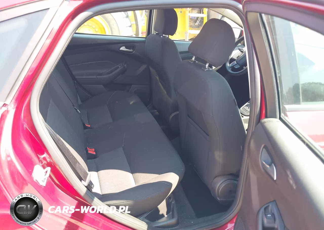 2017 Ford Focus Se VIN:1FADP3F26HL346609 - 8