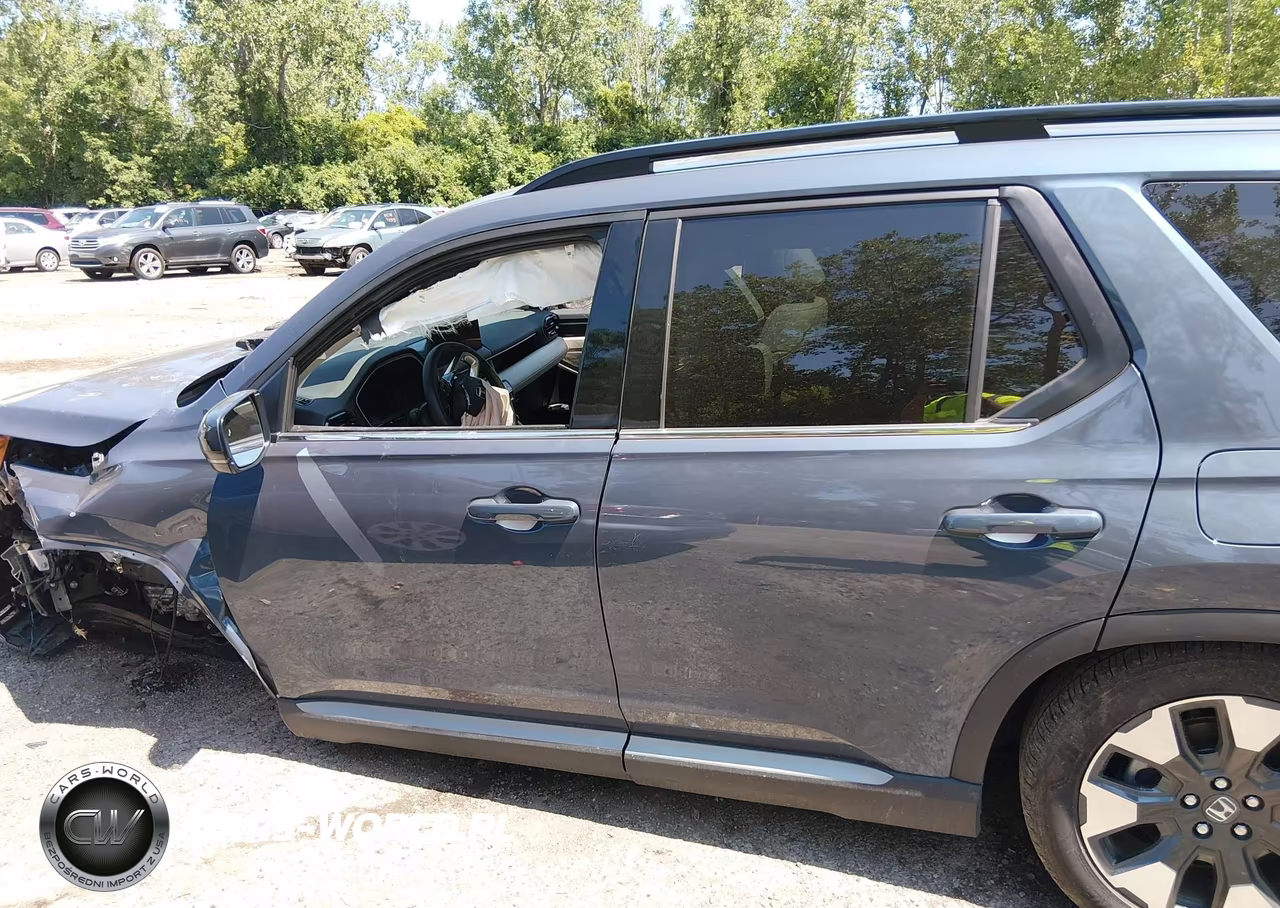 2026 Honda Pilot Touring-Touring Blackout VIN:5FNYG1H79TB004494 - 15