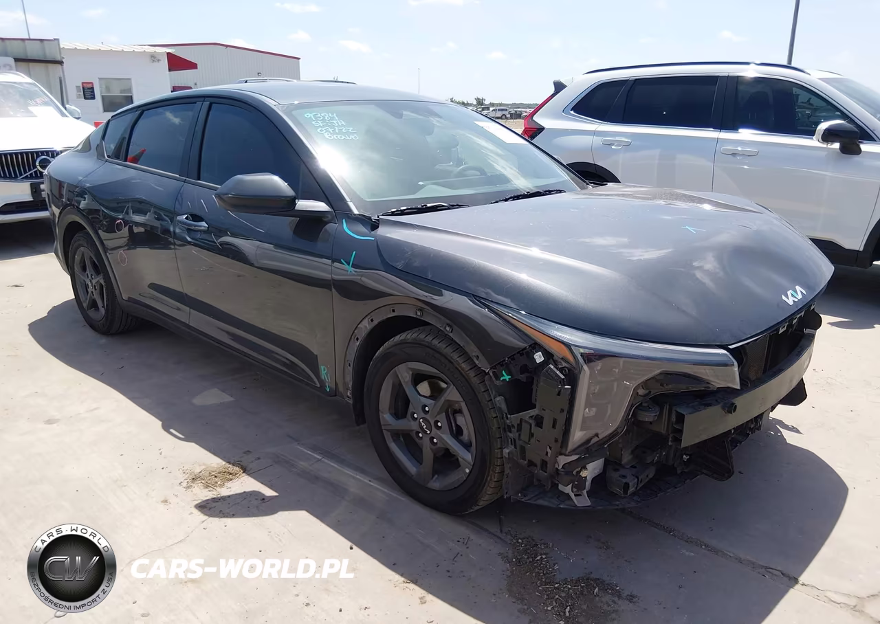 2025 Kia K4 Lxs VIN:3KPFT4DE3SE115197 - 1
