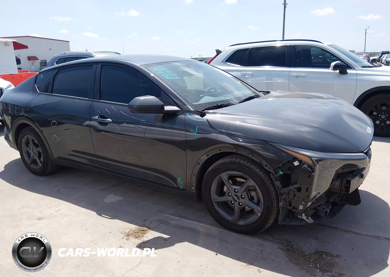 2025 Kia K4 Lxs VIN:3KPFT4DE3SE115197 - 14