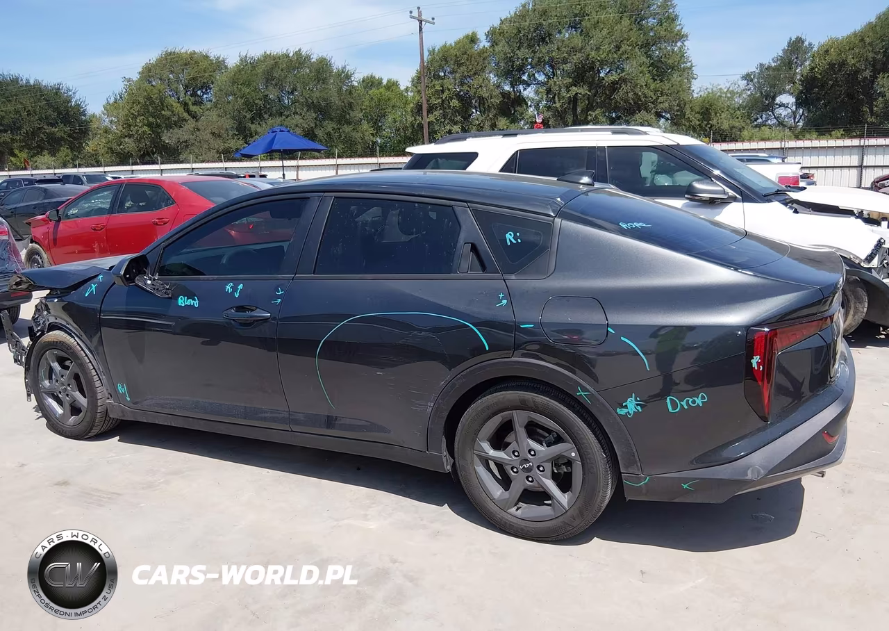 2025 Kia K4 Lxs VIN:3KPFT4DE3SE115197 - 15