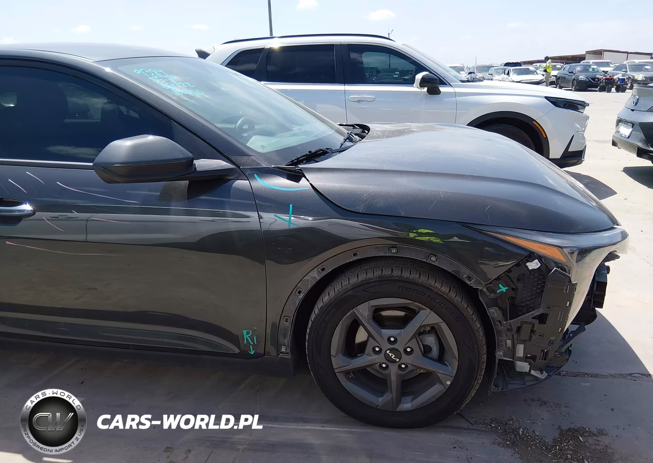 2025 Kia K4 Lxs VIN:3KPFT4DE3SE115197 - 19
