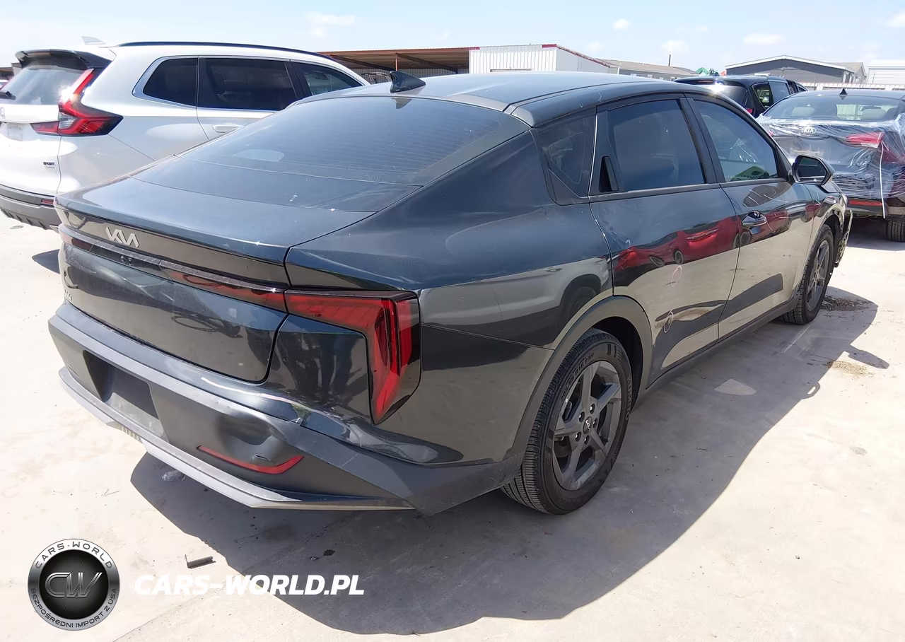 2025 Kia K4 Lxs VIN:3KPFT4DE3SE115197 - 4