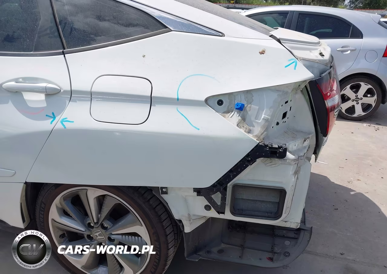 2020 Honda Clarity Plug-In Hybrid Touring VIN:JHMZC5F31LC000328 - 19